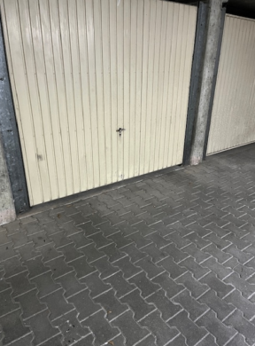 Garage in Stuttgart Freiberg, Werfelweg 17-19, 70437 Stuttgart